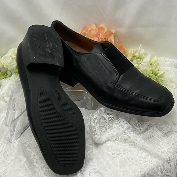 Naturalizer Woman’s Black Leather Slip-On Loafers Sz8 - Picture 9 of 10